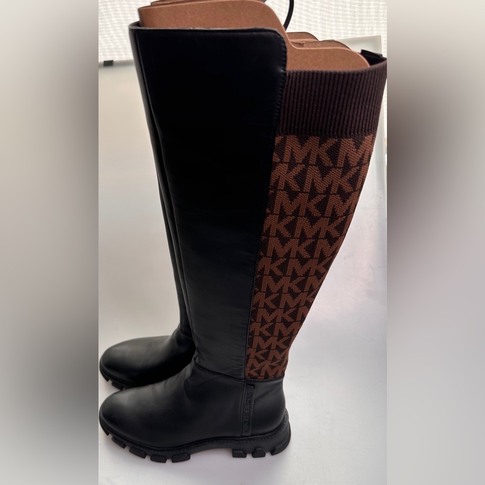 Make: Michael Kors Brand New without tags, size 7.5 - Picture 4 of 4
